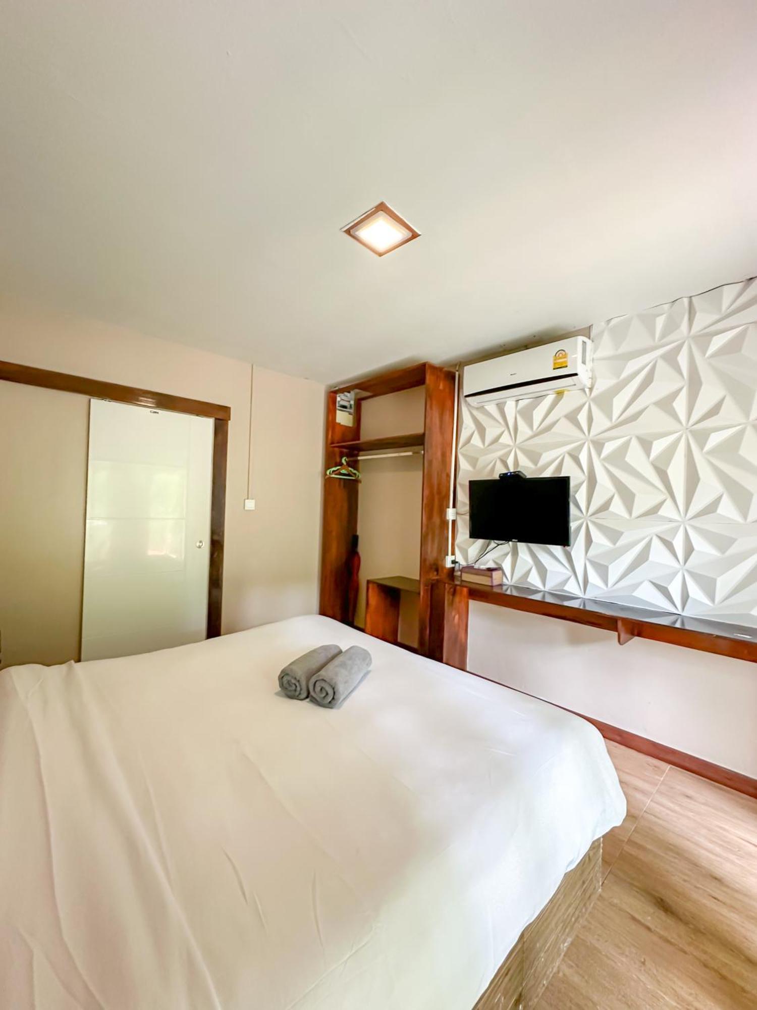 Good Mood Resort Koh Lipe Bagian luar foto